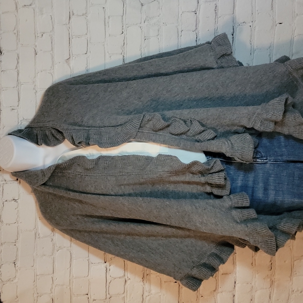 Gray wrap